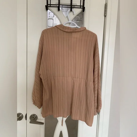 Top - Picture 6 of 7